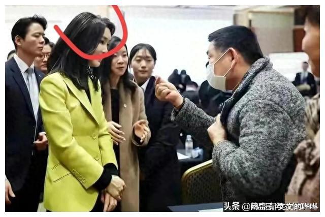 韩总统夫人白发增多，无法进食背后的故事