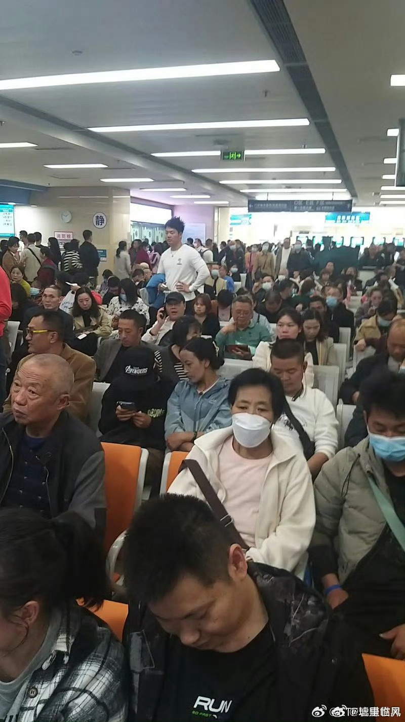 日均接诊80０人，协和急诊忙到爆炸——透视医院急诊科现状